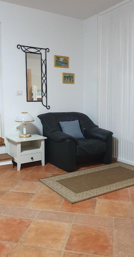 Studio Apartman Marti Lägenhet Kostrena Exteriör bild